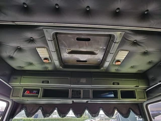Scania R 1997 - R143-500 V8 4x2 Streamline - Retarder - Leather - Alloy wheels - Custom Bumper - Airhorns - Lightbar image 17