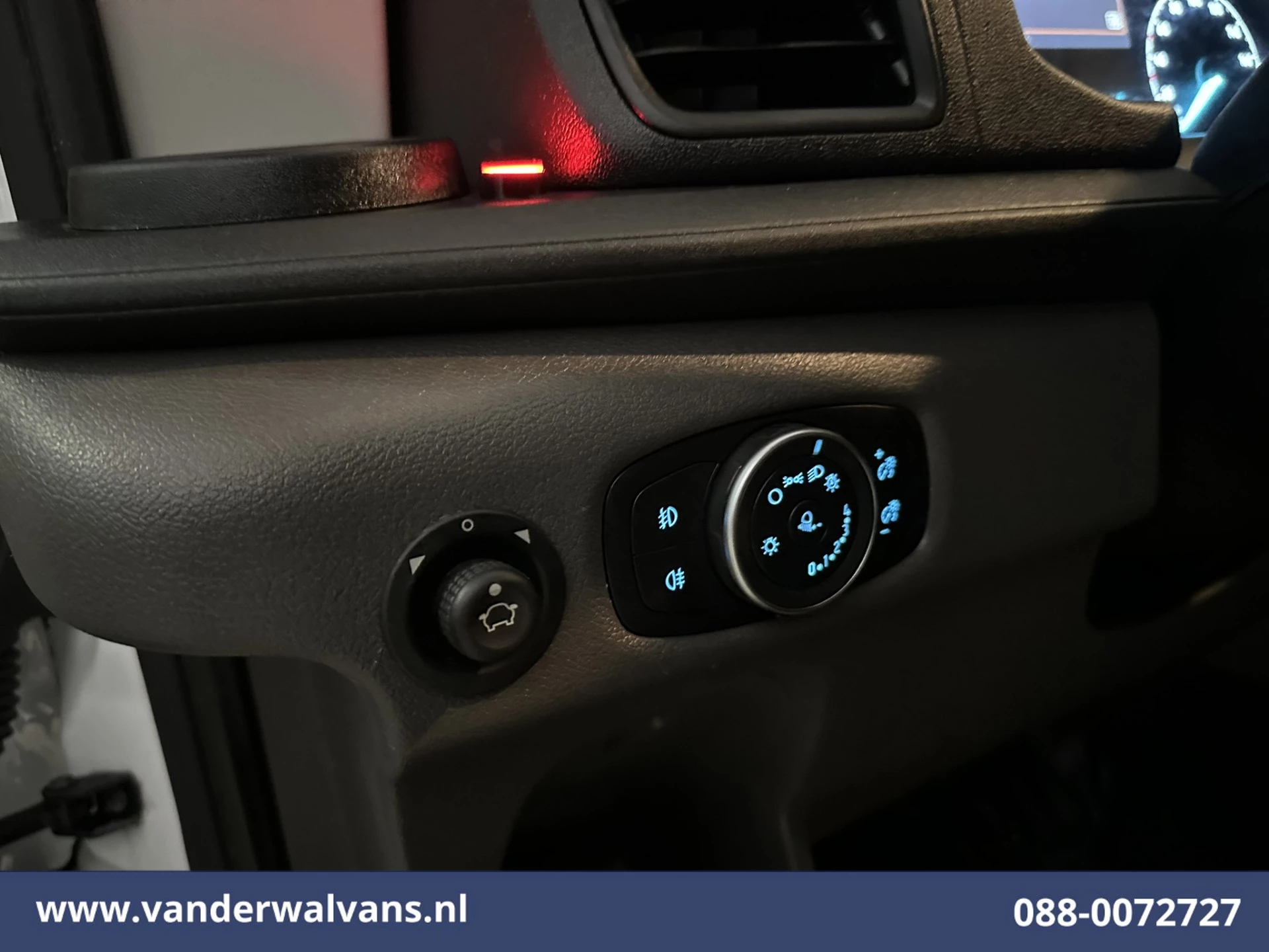 Ford Transit 2022 - 2.0 TDCI 130pk Bakwagen Laadklep Euro6 Airco | 1040kg laadvermogen | Cruisecontrol | Verwarmde voorruit imagen 15