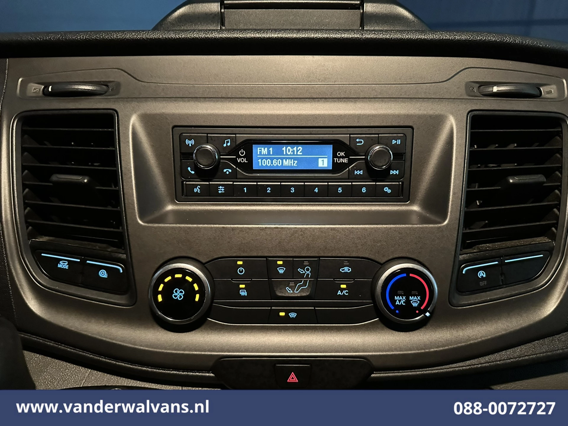 Ford Transit 2022 - 2.0 TDCI 160pk Bakwagen Laadklep Euro6 Airco | 1040kg laadvermogen | Cruisecontrol | Verwamde voorruit imagen 16