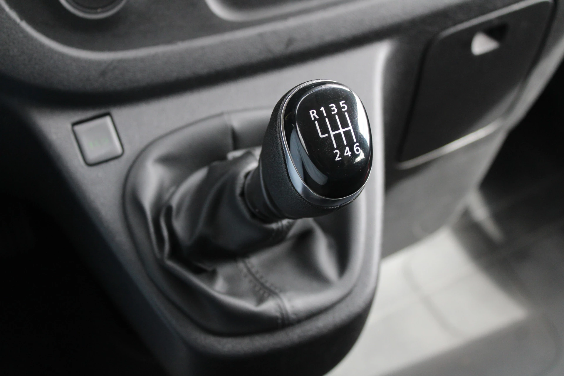 Renault Trafic 2020 - Passenger 2.0 dCi 120 Grand Life 120pk 9 Zits - Prijs incl. BTW - Airco - Cruise - LED - Navi - Bluetooth - Rijklaar obrázek 31