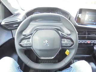 Peugeot 208 2025 - 208 NEW TAX FREE image 12