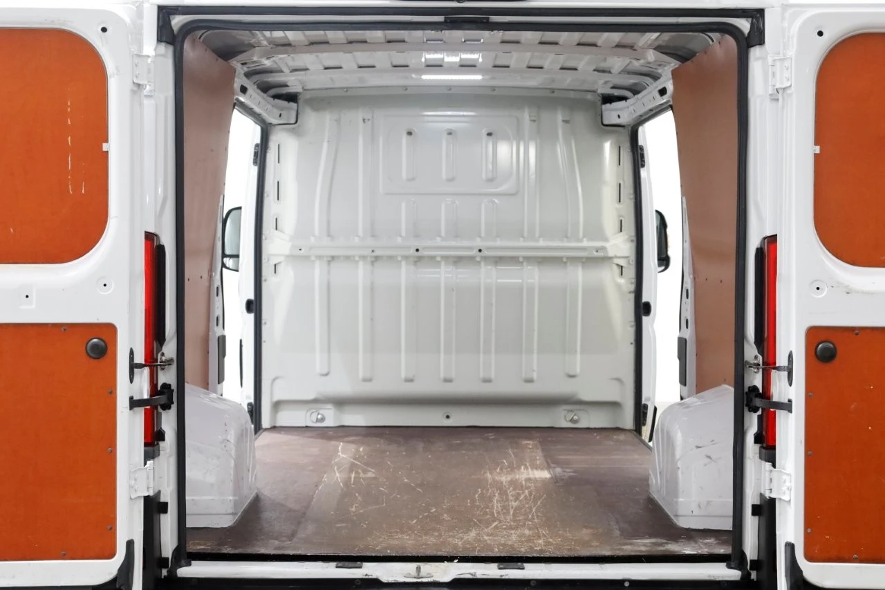 Peugeot Boxer 2021 - 335 2.2 BlueHDi 140pk L2H1 Premium Airco/Navi/2x Schuifdeur 04-2021 zdjęcie 5