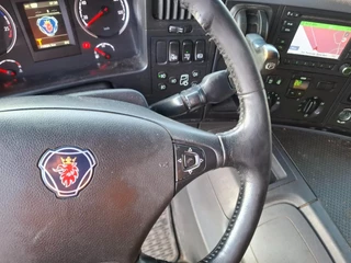 Scania P 2015 - P280 / CURTAIN SAILS / PLATFORM / FRIDGE / NAVI / AUTOMATIC / EURO-6 / 2015 image 22