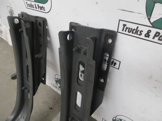 Mercedes-Benz - A 960 475 23 03 TANK STEUNEN MERCEDES BENZ 2543 EURO 6 obrázek 2 náhled