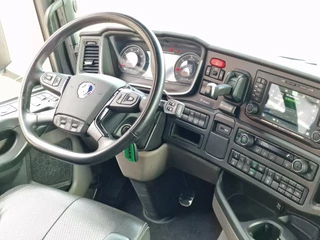 Scania R 2023 - R590 V8 NGS Highline 4x2 - BDF - 4.75 WB - Retarder - Full air - Leather - Low KM imagem 18