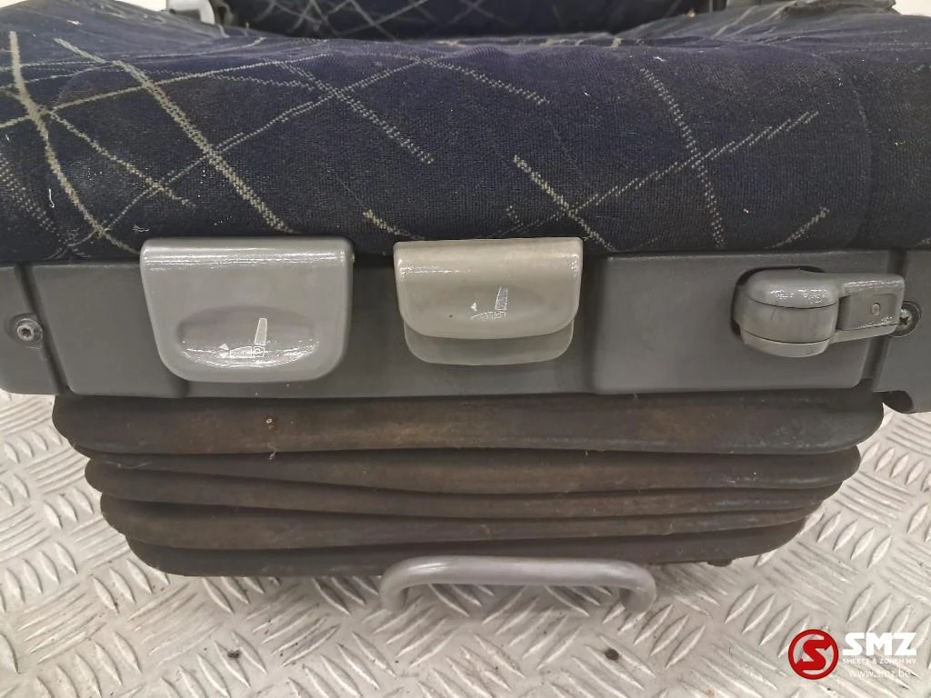 Iveco 2003 - Occ bestuurdersstoel Iveco afbeelding 6