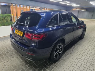 Mercedes-Benz GLC 2021 - Mercedes-Benz 300 de 4MATIC - AMG pakket - Black edition obrazek 15