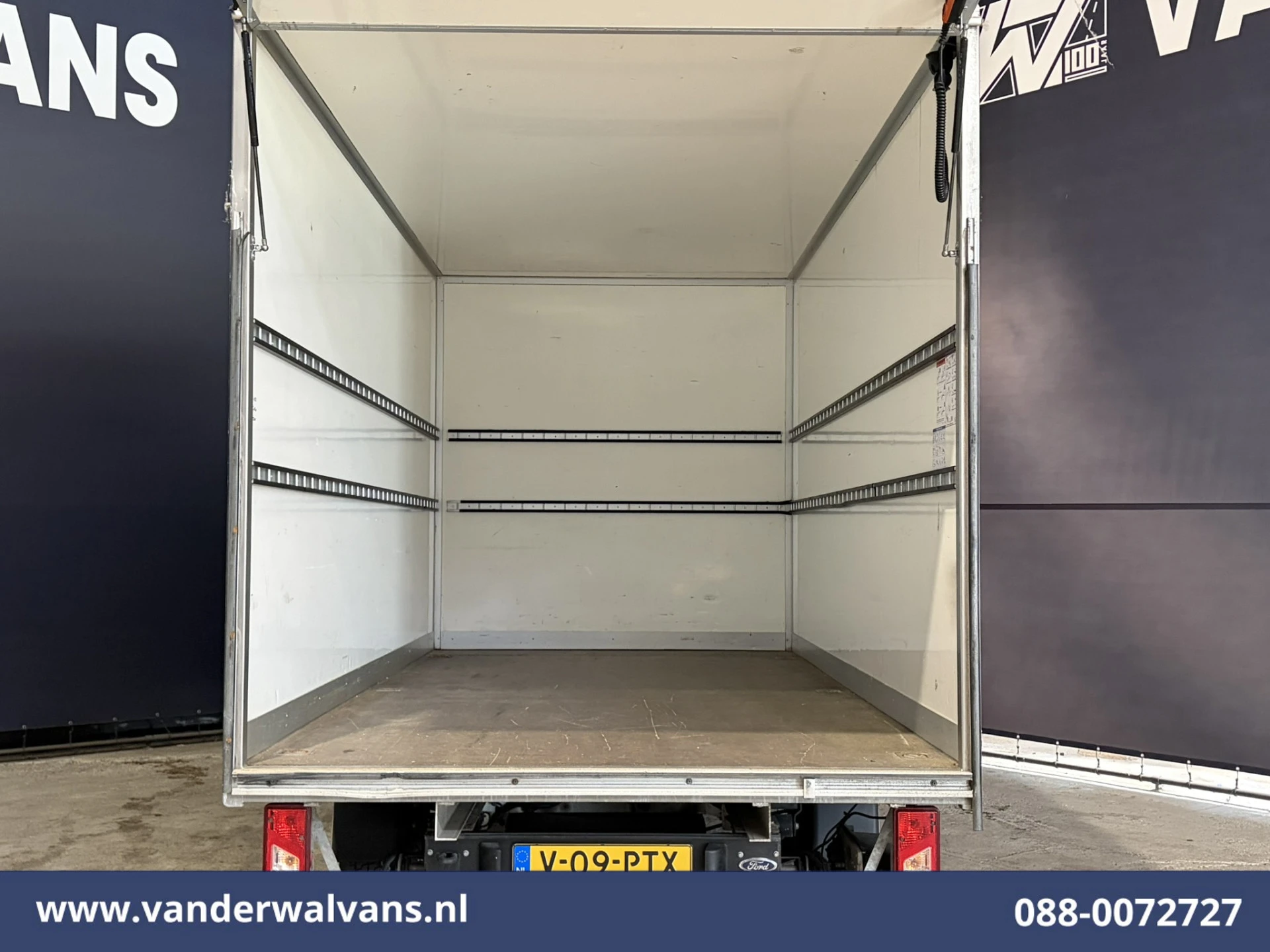 Ford Transit 2022 - 2.0 TDCI 130pk Bakwagen Laadklep Euro6 Airco | 1040kg laadvermogen | Cruisecontrol | Verwarmde Voorruit obrázek 10