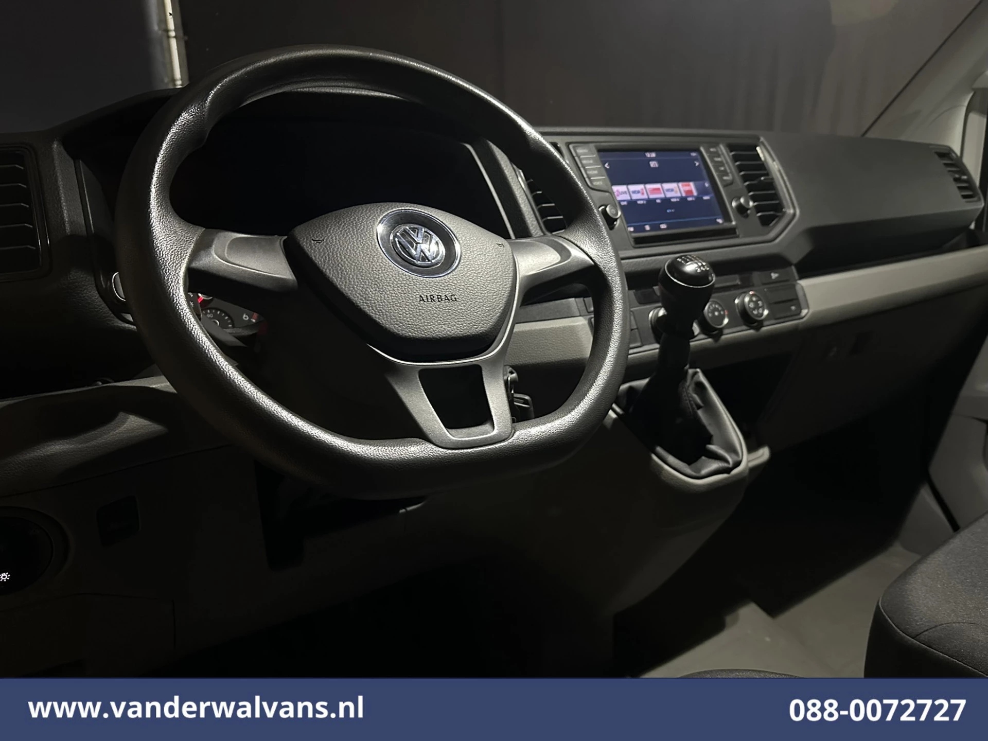 Volkswagen Crafter 2020 - 2.0 TDI L3H2 L2H1 Euro6 Airco | Camera | Apple Carplay | Android Auto | Trekhaak image 8