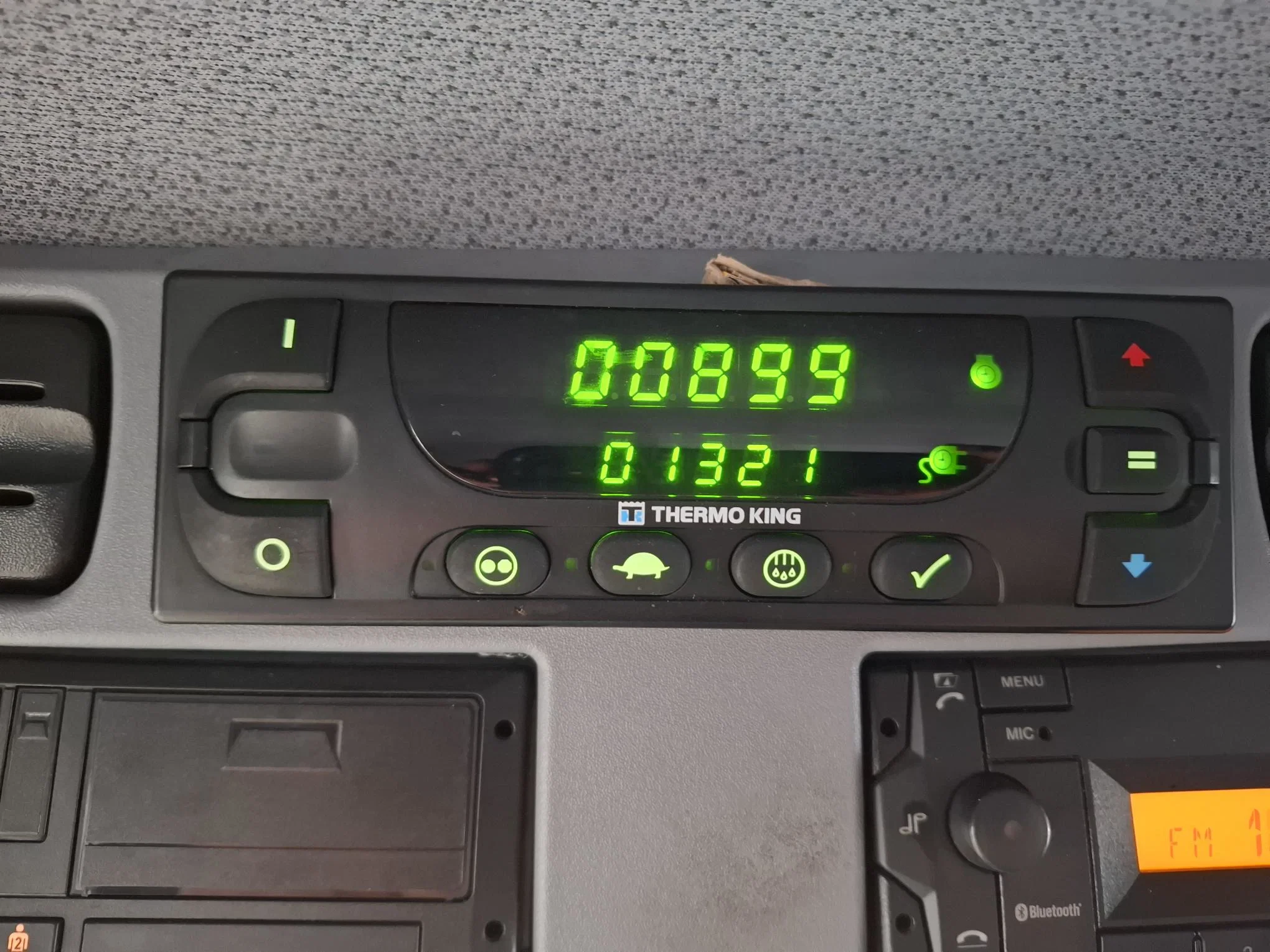 Mercedes-Benz Atego 2020 - 1523 / THERMOKING T560R / 201691 KM / LAMBERET ISOLATED COOLBOX 7MTR / PLATFORM 1500KG / TUV:06-11-2026 / TOP CONDITION / AUTOMATIC / EURO-6 / 2020 obrázek 30