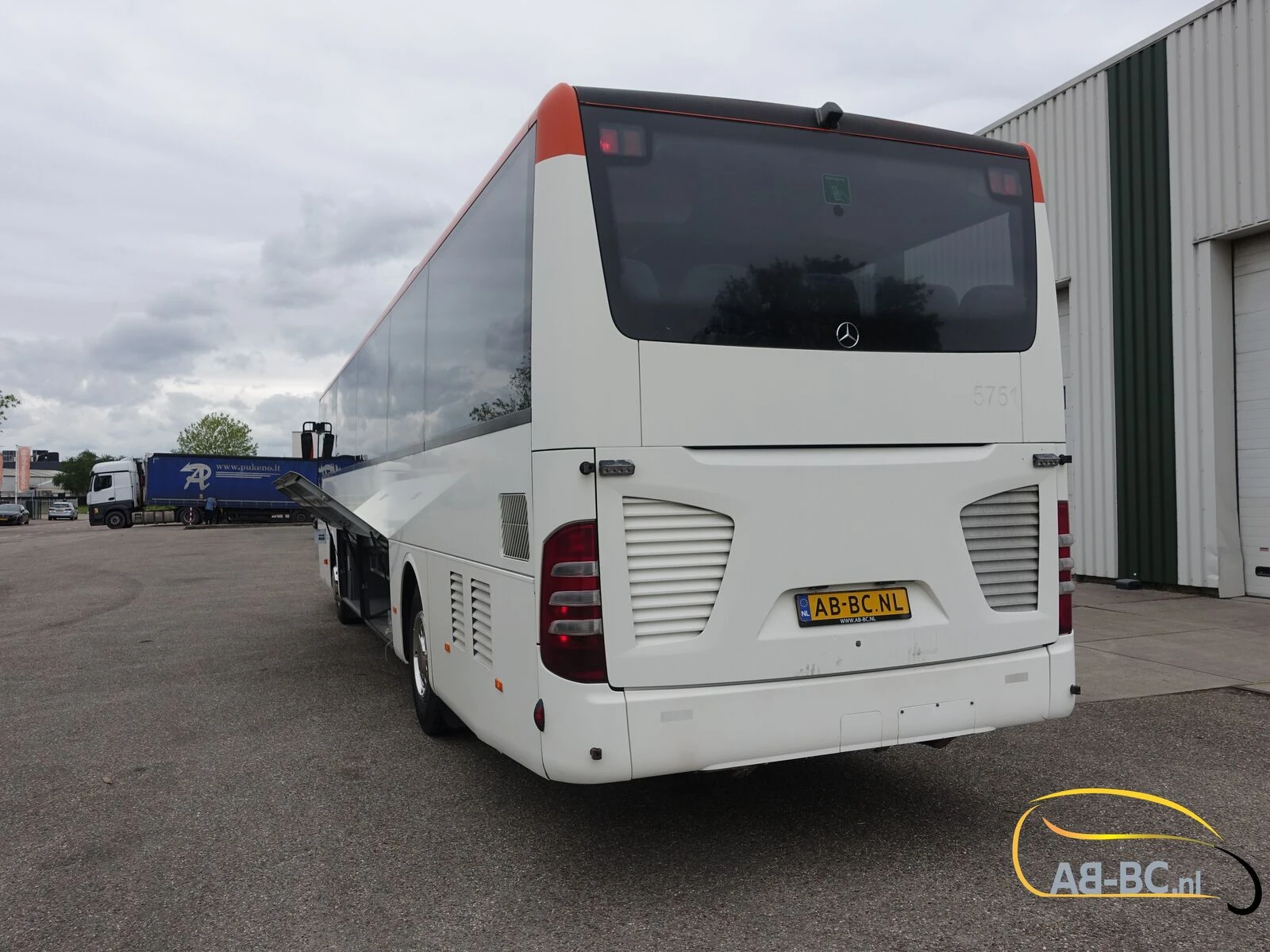 Mercedes-Benz Intouro 49 Seats Liftbus EURO 6 2016 image 26