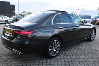 Mercedes-Benz E-Class 2021 - 300e Luxury Line LEDER MEMORY PANORAMADAK BURMESTER DISTRONIC 360-CAMERA HEAD-UP KEY-LESS GO obrazek 10