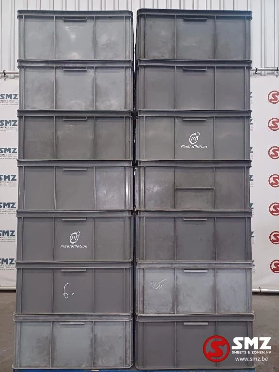 Diversen - Occ lot van 28 plastieken bakken obrázek 1