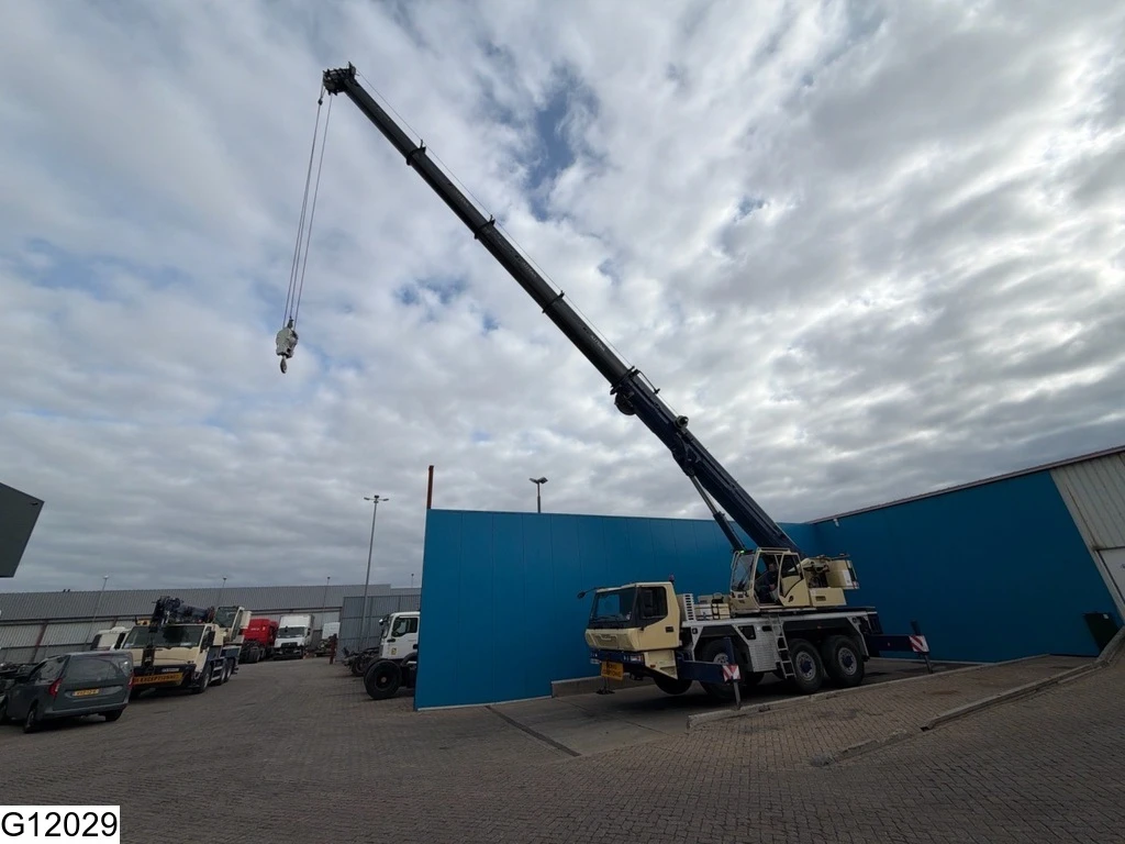 Grove 2012 - GMK3055 6x6, 55.000KG, 42 meter Bild 10