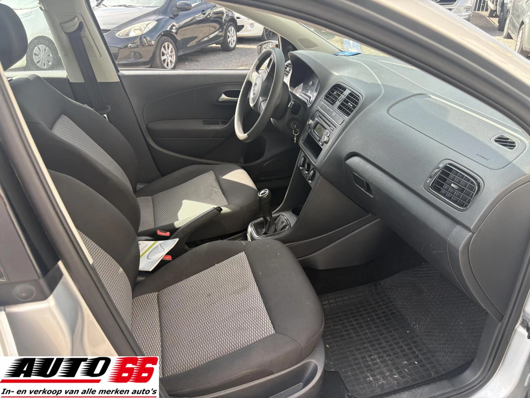 Volkswagen Polo 2010 - 1.2 Easyline LET OP motor tikt. Bild 5