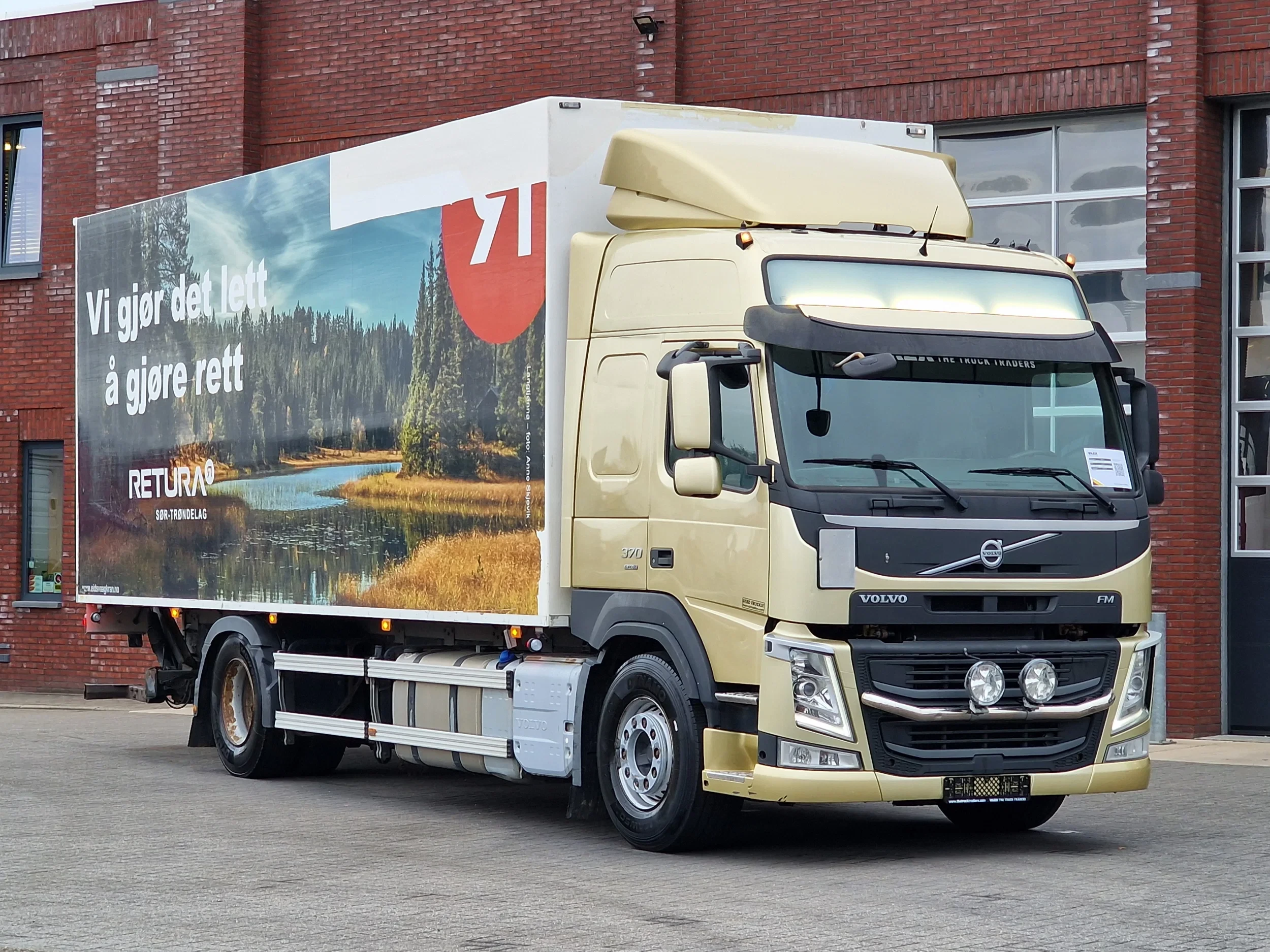 Volvo FM 2013 - 370 Globetrotter 4x2 - Buggsbygg box with sidedoors - Loadlift - Euro 6 afbeelding 1