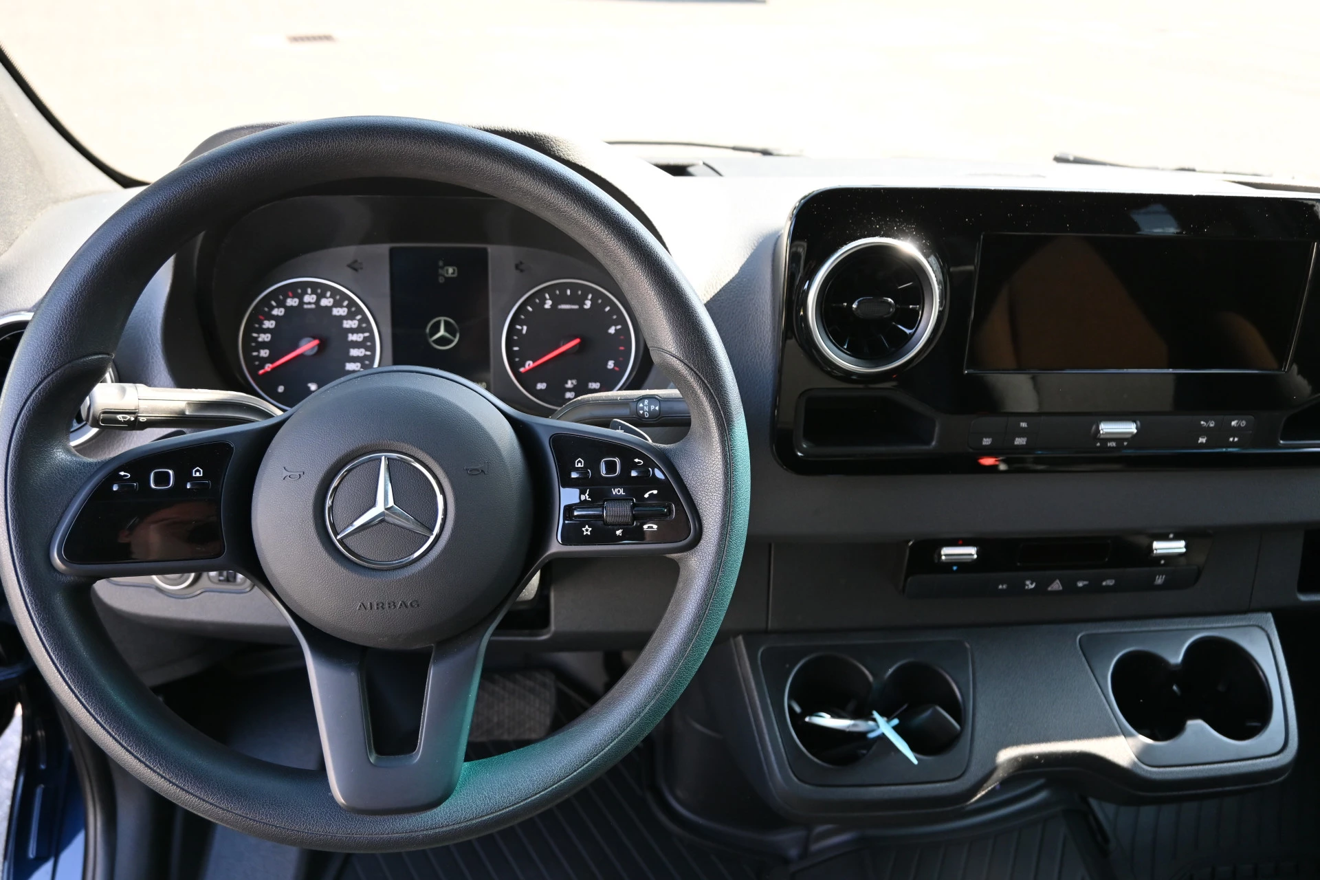 Mercedes-Benz Sprinter 2023 - 317 CDI L2 RWD DC Open Laadbak zdjęcie 14