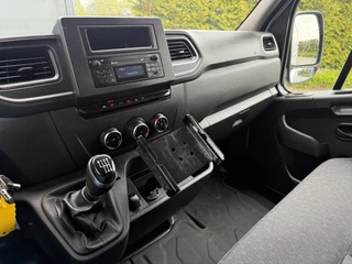 Opel Movano 2021 - 2.3 Turbo 150 PK / L2H2 / 1e EIG. / TREKHAAK / 3-ZITS / AIRCO / CRUISE / INRICHTING / LED / 2500 KG AHG zdjecie 13