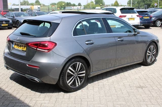 Mercedes-Benz A-Class 2022 - 200 AUT7 Luxury Line PANORAMADAK LEDER SFEER CARPLAY KEY-LESS GO imagen 7