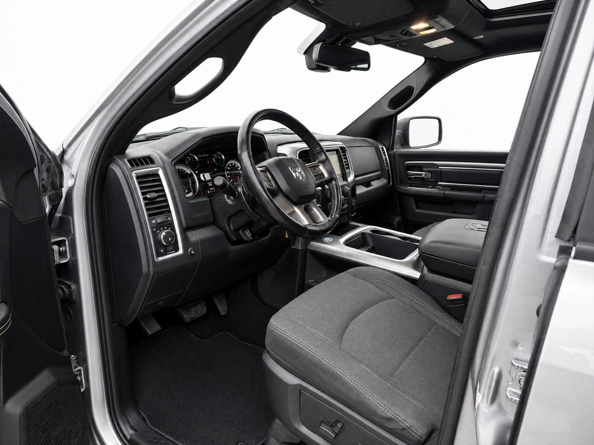 Dodge Ram 1500 2022 - 5.7 V8 4x4 Crew Cab 5'7 Warlock-Rebel | LPG | Bakflip | Trekhaak 13-polig immagine 16