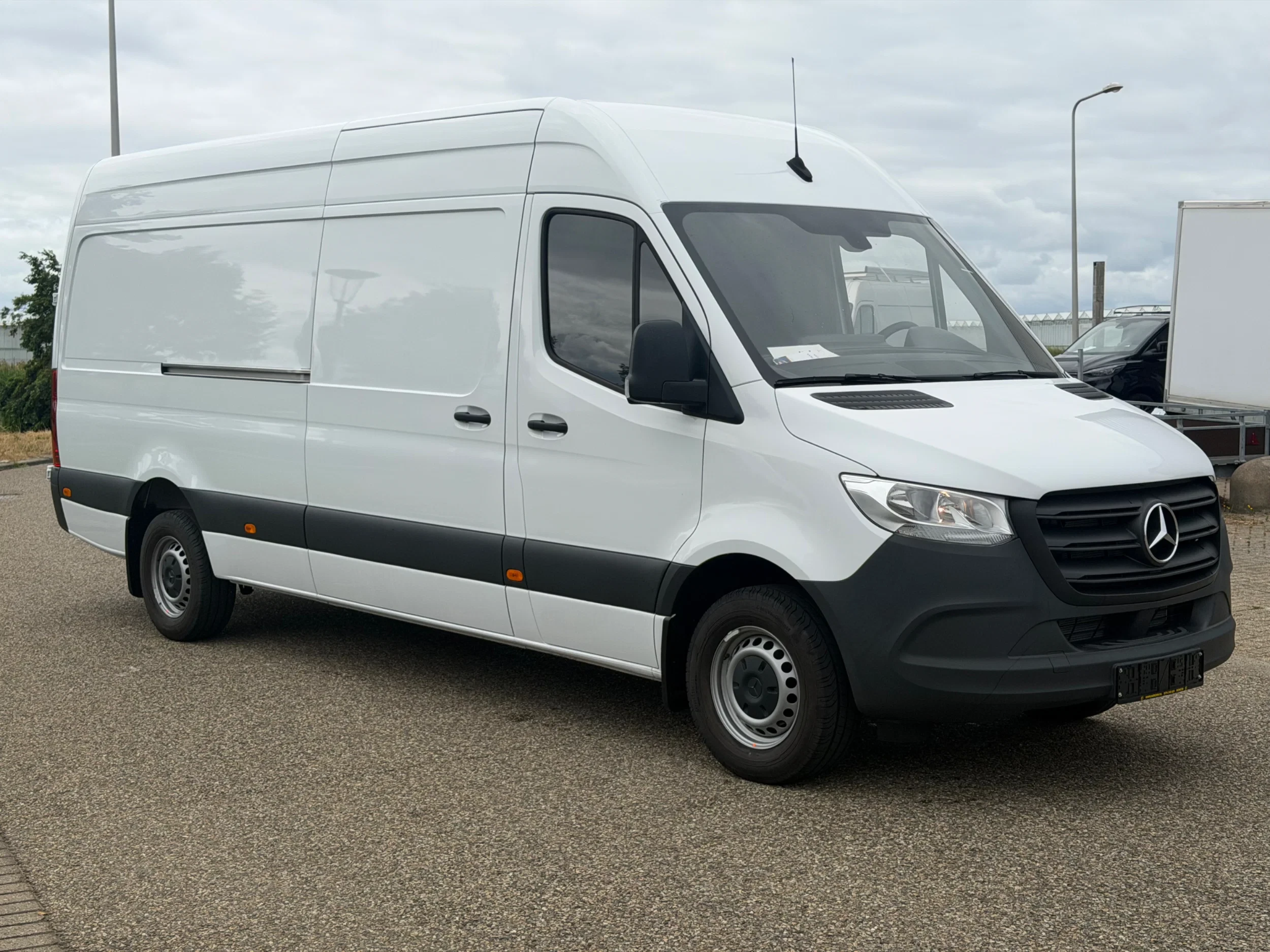 Mercedes-Benz Sprinter 2024 - 317CDI L3H2 Laadklep Airco Cruisecontrol NIEUW BPM VRIJ afbeelding 2