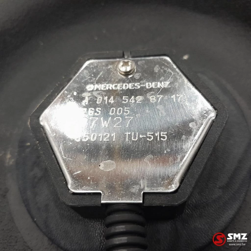Mercedes-Benz 2013 - Occ AdBluetank 85L + AdBlueniveausensor Mercedes Bild 5