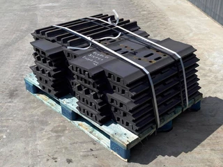 Komatsu N/A 2026 - PC300 / PC360 / PC400 Shoes/Pads immagine 1