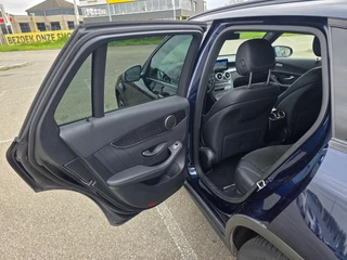 Mercedes-Benz GLC 2021 - Mercedes-Benz 300 de 4MATIC - AMG pakket - Black edition obrazek 27