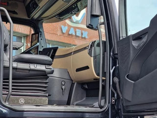 Mercedes-Benz Actros 2024 - 1863 Bigspace 4x2 - Retarder - Mirror cams - Leather - Alloy wheels - Driver Extent+ obrazek 24