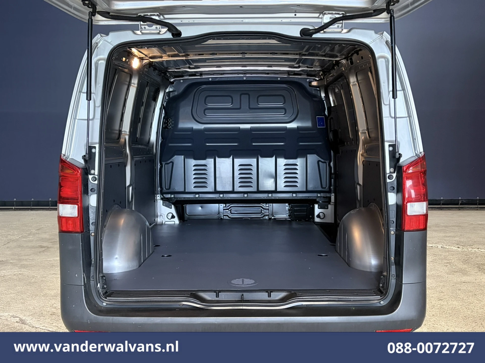 Mercedes-Benz Vito 2020 - 116 CDI 164pk L2H1 Euro6 Airco | 3-Zits | Camera | Navigatie | Cruisecontrol | Stoelverwarming immagine 12