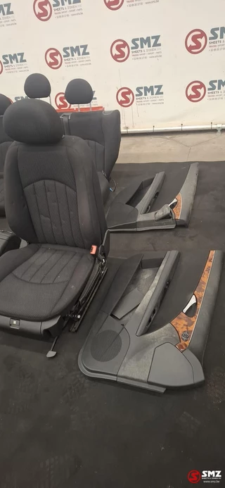Mercedes-Benz N/A - Occ set interieur met zetels W211FL  Mercedes zdjecie 3