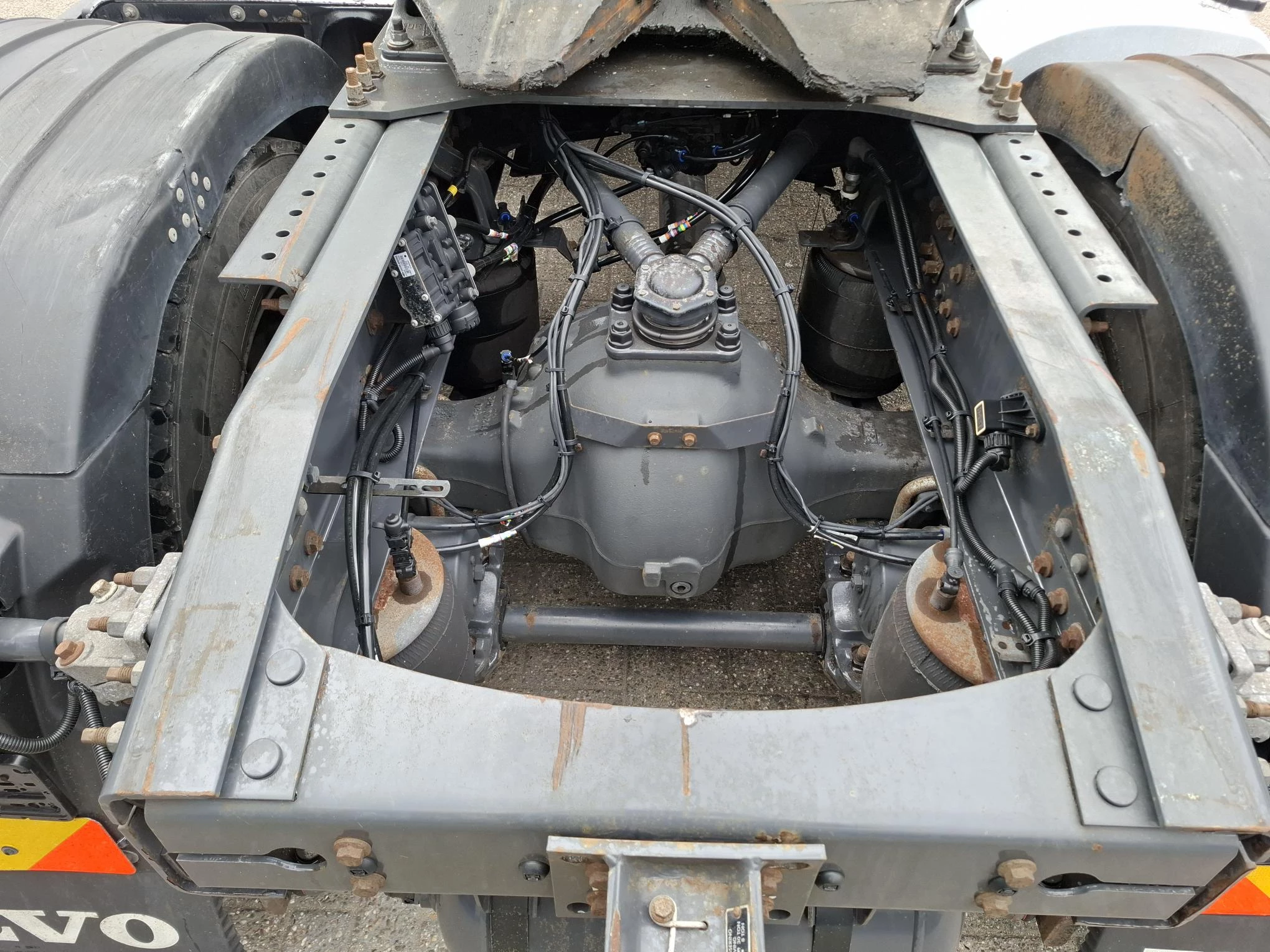 Volvo FH 2013 - 13.420 / ONLY:698735 KM / AIRCO / GOOD CONDITION / AUTOMATIC / EURO-5 / 2013 afbeelding 9