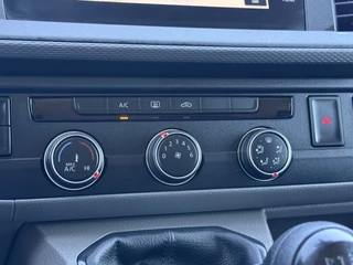Volkswagen Transporter 2020 - 2.0 TDI / L2H1 / 6-PERS DUBBELE CABINE / ZEER NETJES / ACHTERKLEP / INRICHTING / CRUISE imagen 19