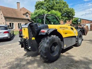 New Holland 2018 - TH 7.32 Plus image 2 thumbnail