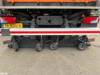 MAN TGS 2013 - 18.440 Euro 6 Beam S9000 Wegdekreiniger links en rechts vegend! bild 4