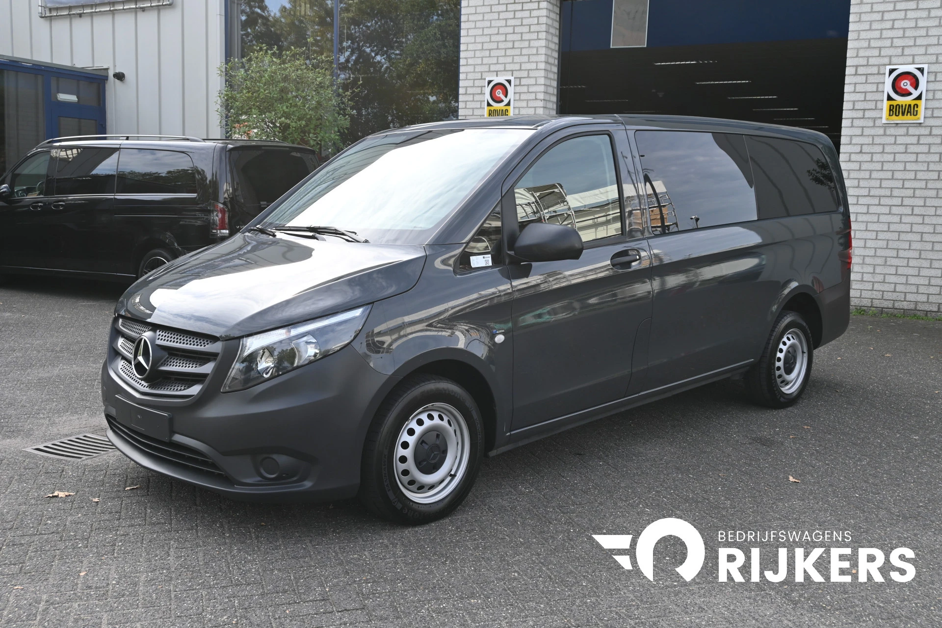 Mercedes-Benz Vito 2022 - 114 CDI L2 DC Tourer image 1