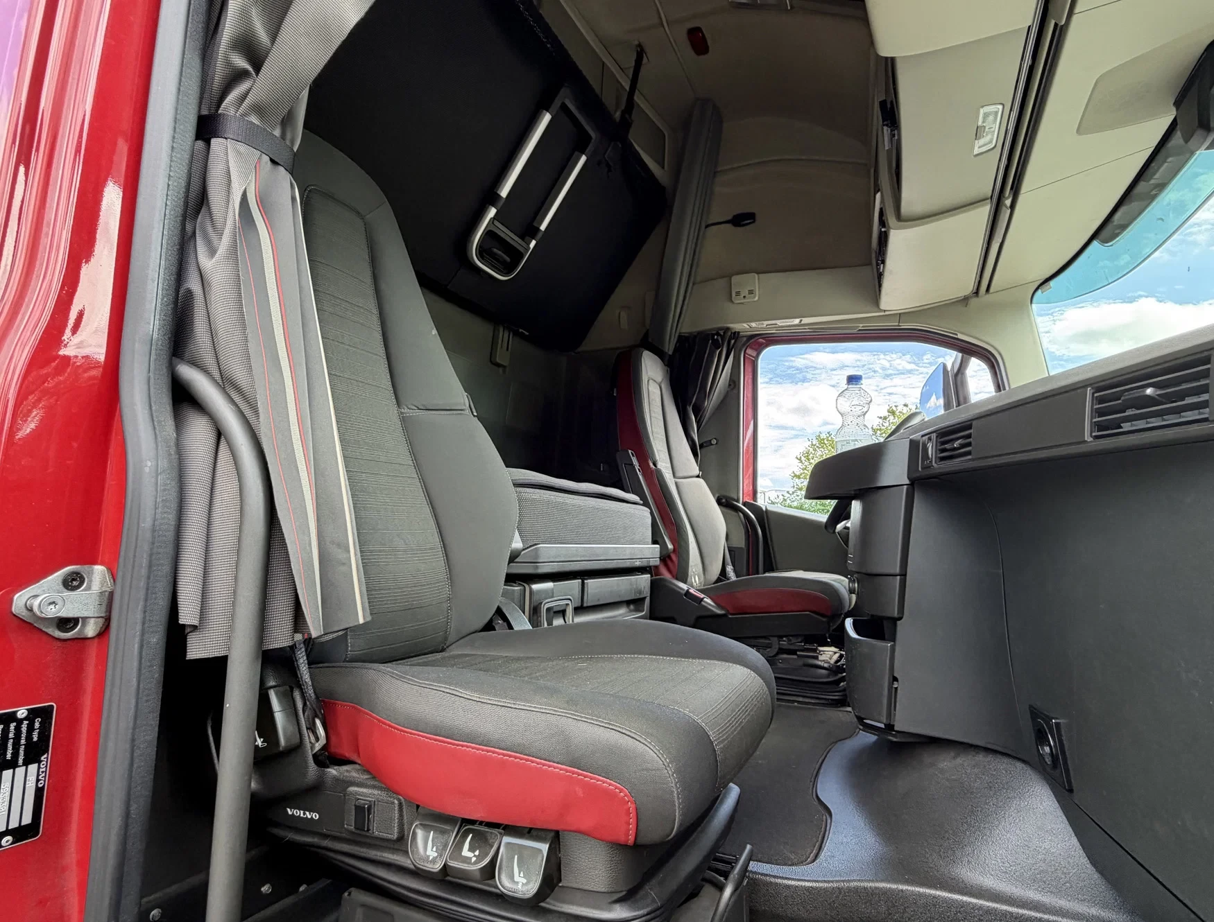 Volvo FH 2019 - 13.500 I-PARK COOL TRS COOLING ISOLATED BOX TAIL LIFT BURG TRAILER TOP CONDITION NL-COMBI obrázek 12