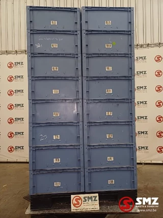 Diversen N/A - Occ lot van 32 plastieken bakken imagem 2