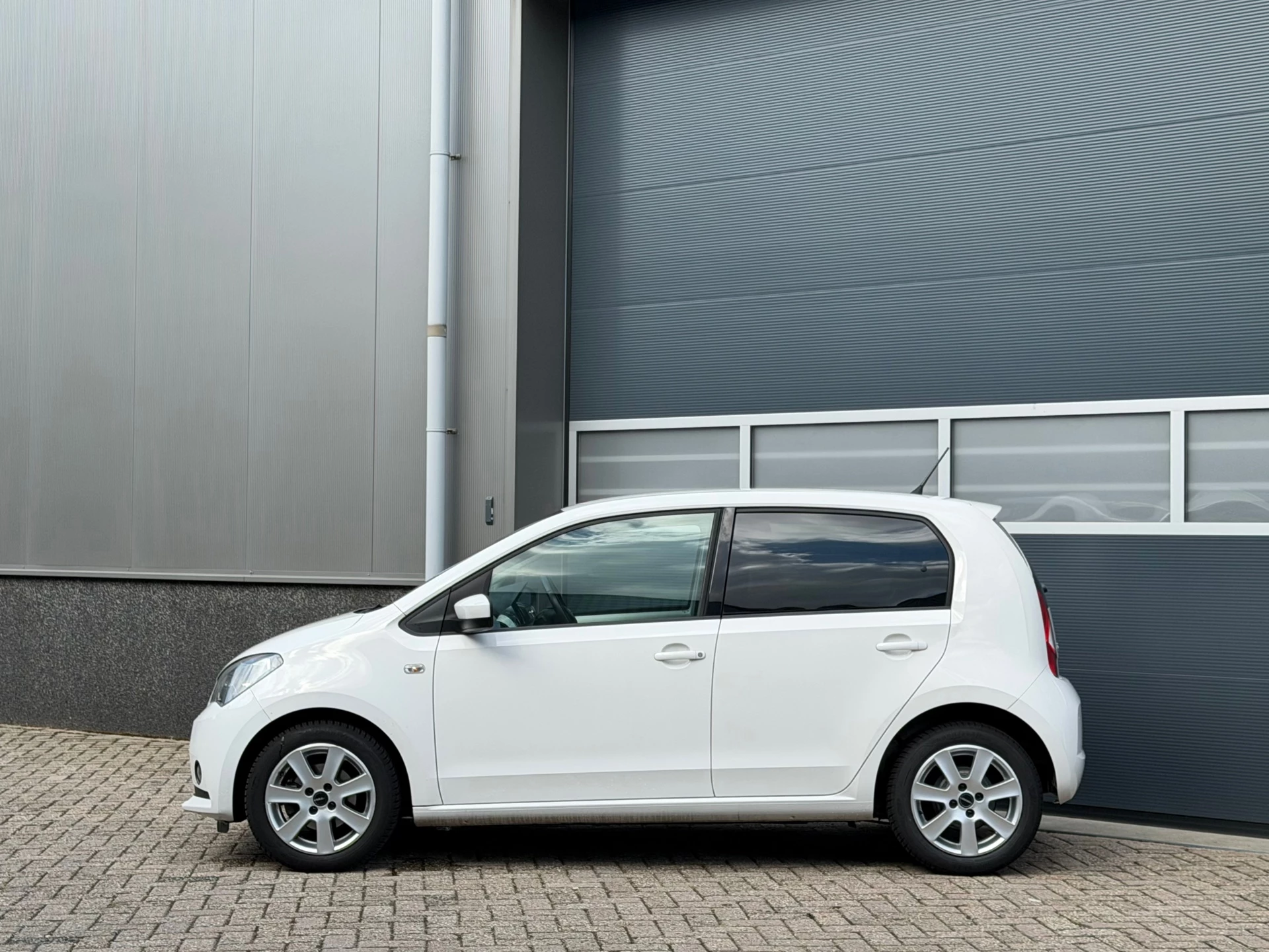 SEAT Mii 2015 - 1.0 Sport Dynamic bj.2015 Airco|5 Drs|Stoelverw|Nap. afbeelding 2