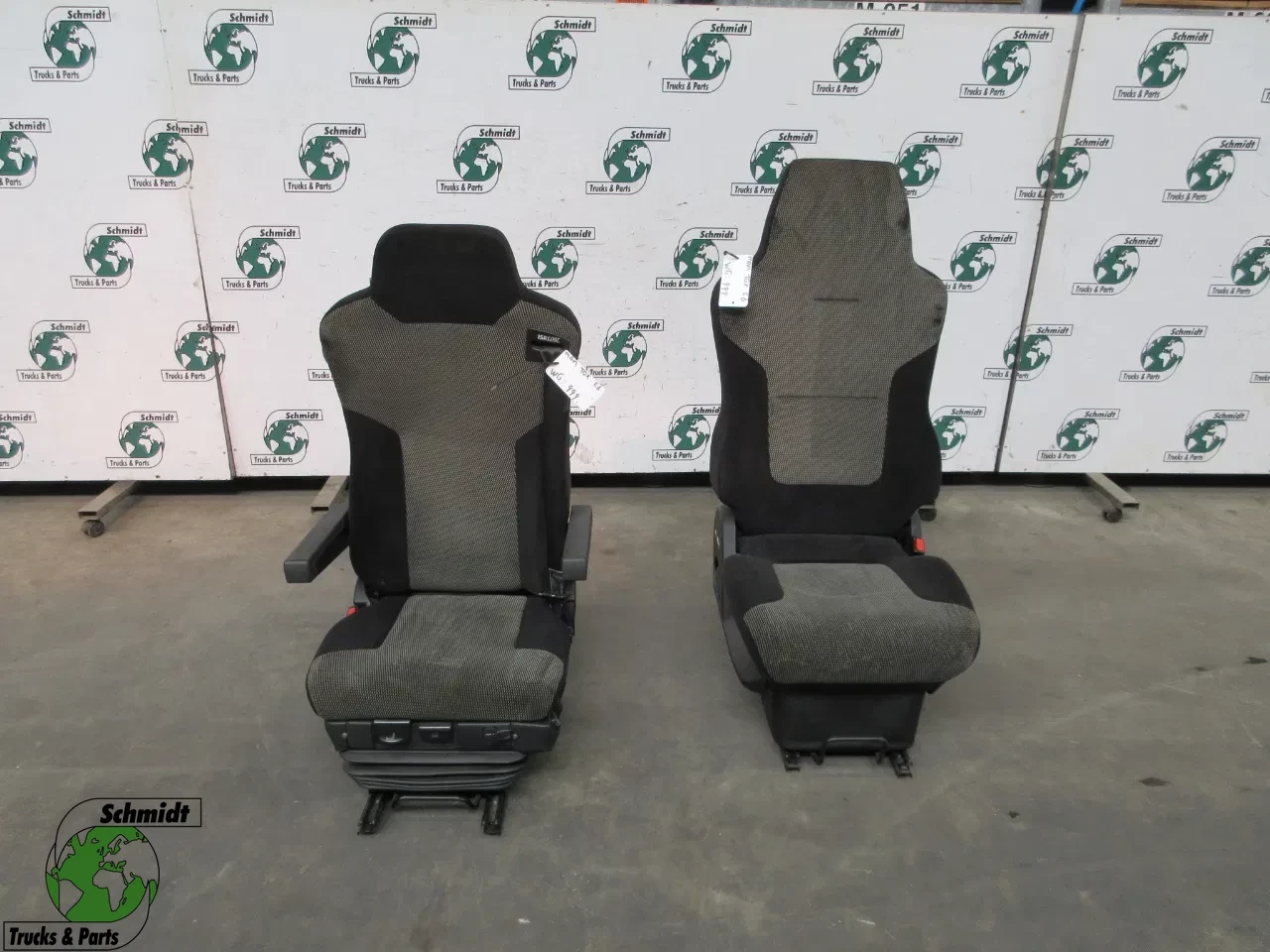 MAN - 81.62307-6681 // 81.62307-6628 STOELEN SET MAN 18.500 MODEL 2020 obrázek 1