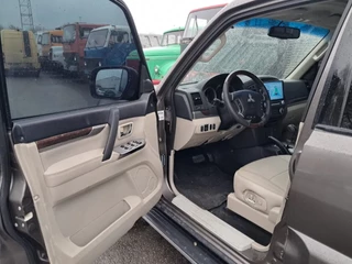 Mitsubishi Pajero 2013 - GLS 3.5 - V6 , 4x4 , 7 Pers. , Full option imagen 11