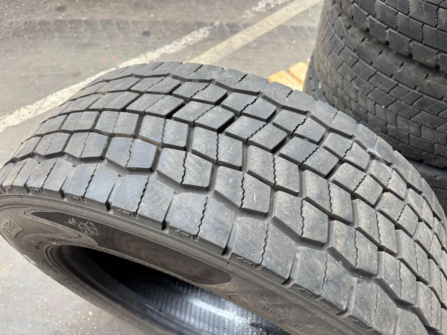 Continental Bandenset 2 x 315/60R22.5 + 4 x 295/60R22.5 obrázek 9