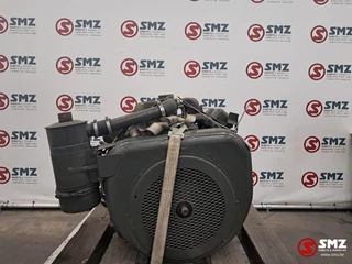 Diversen N/A - Motor + versnellingsbak Wisconsin V465D zdjecie 2