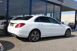 Mercedes-Benz C-Class 2017 - 180 AUT9 Avantgarde CAMERA NAVI TREKHAAK NL AUTO image 3