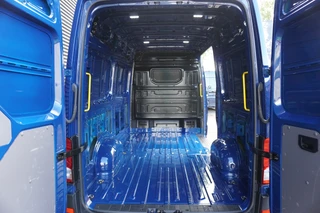 Volkswagen Crafter 2022 - 180pk Automaat L3H3/L2H2 Apple carplay Cruise control Camera 3-Zits afbeelding 3 miniatuur