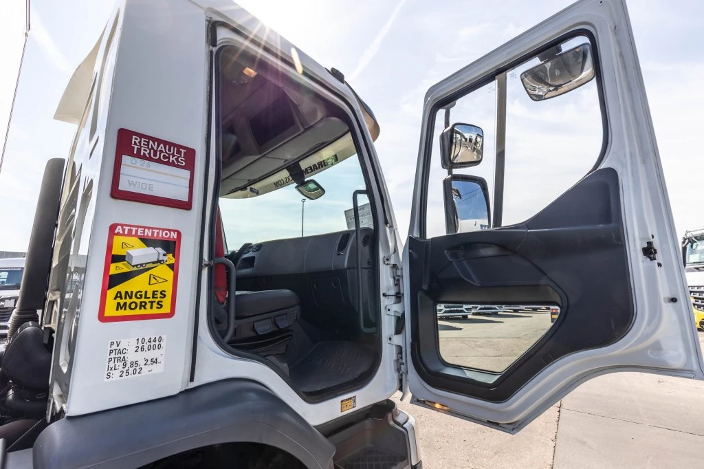 Renault 2015 - D26.320-6x2+DHOLLANDIA 2T. afbeelding 18