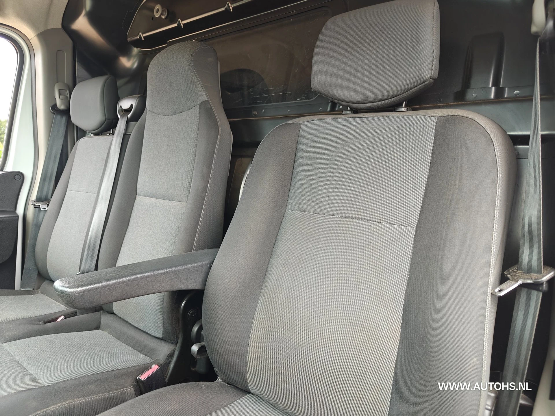 Renault Master 2020 - T35 2.3 dCi 135 L2H2 + werkplaats inrichting , Euro 6 , 1e Eig , 140 PK , Apk 4-2027 , Camera , leuke bus. image 11
