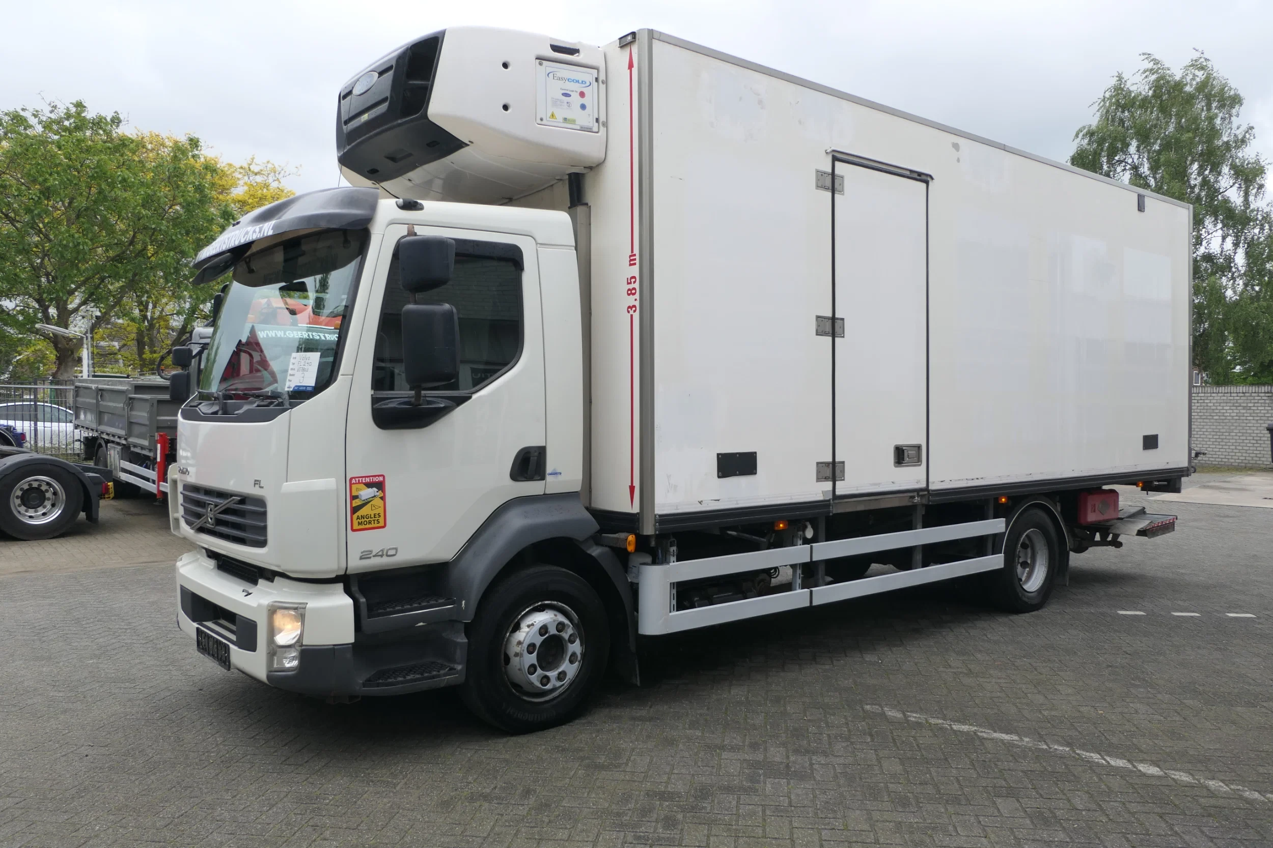Volvo 240 2013 - FL | Carrier SUPRA 950Mt / Bi-temp | 3 Compartments | 575845Km | 2013 | 12Ton | 6 Cylinder | Dhollandia 1500Kg | Luxembourg Truck afbeelding 5