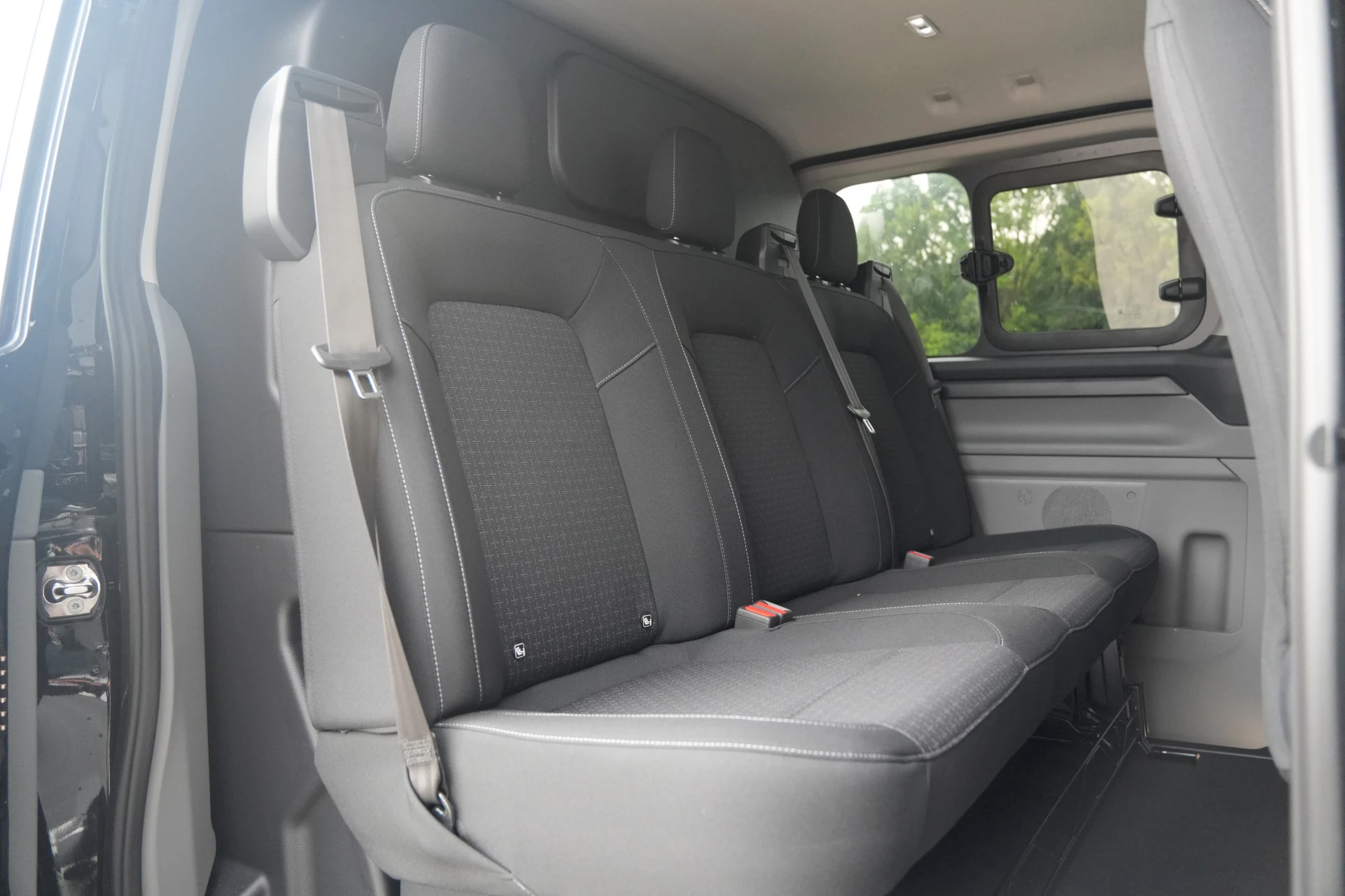 Ford Transit Custom 2025 - 320 2.0 TDCI L1H1 Trend DC 136pk - INCLUSIEF BPM - 2x Schuif - Stoel/stuurverwarming - Cruise - Navi - Camera - Rijklaar obrázek 34