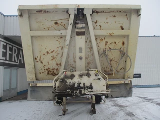 Fruehauf N/A 1987 - 2 Axle ,Steel Tipper , Drum Brakes , Spring suspension obrazek 6